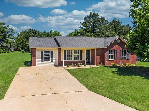 5th image of 2206 Marble Cir