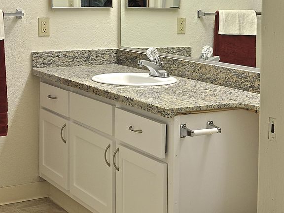 5th image of 2821 Lou Ann Dr APT 126