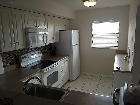 2nd image of 7400 S. Ocean Drive #C614