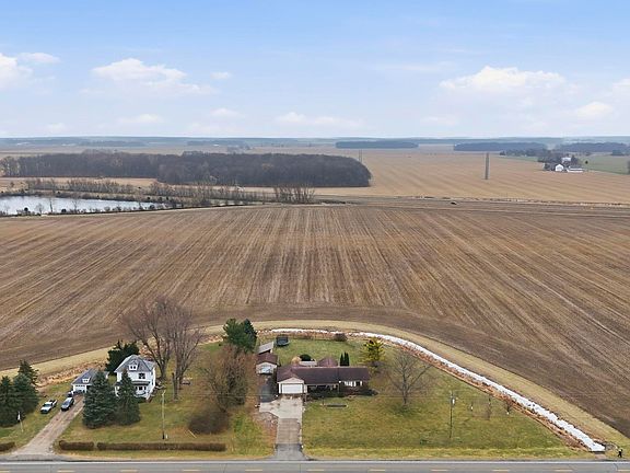 2nd image of 15010 Lincoln Hwy E