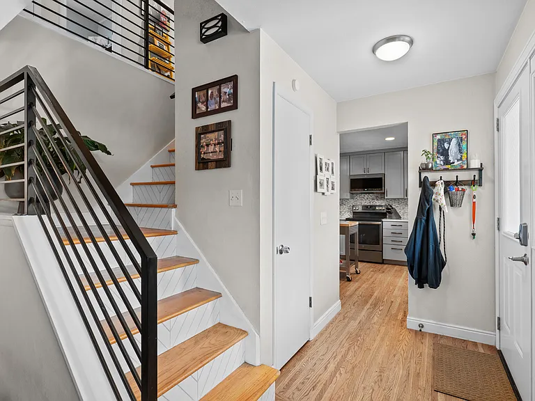 5939 Taft Ct — Photo 21