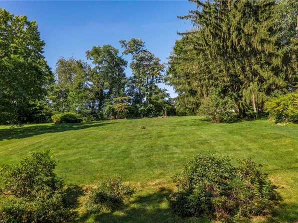 220 Highway View Dr, Canonsburg, PA 15317