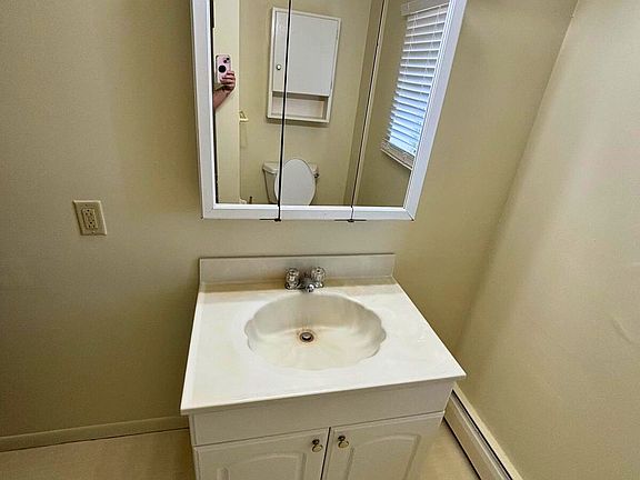 5th image of 1706-1714 Bloomfield Ave #5