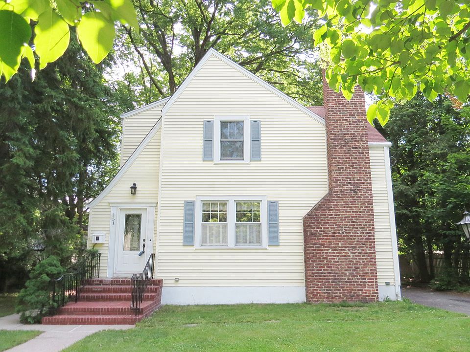 1st image of 51 Prospect Ave