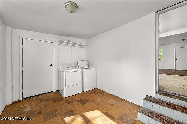 3919 Skycrest Dr — Photo 51
