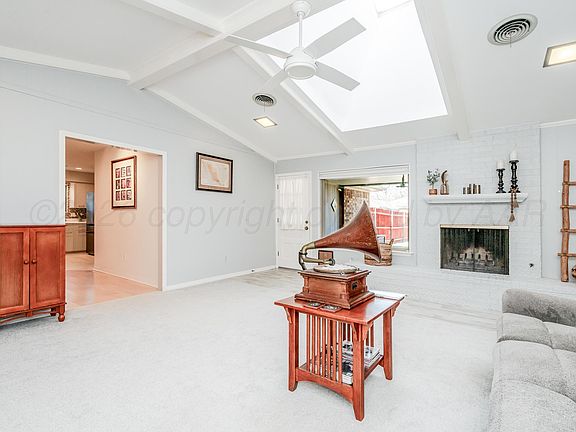 5th image of 6810 Montague Dr