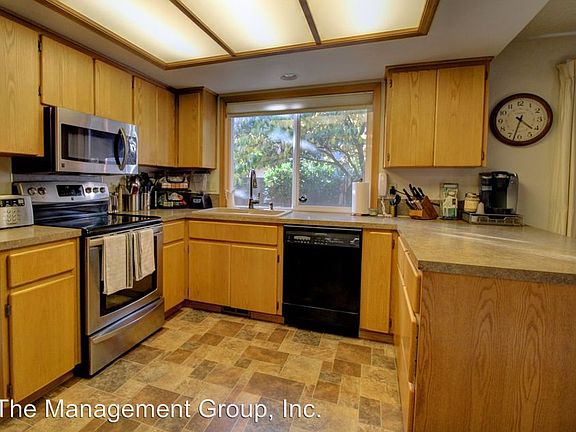 3rd image of 8002 NE 151st Ct
