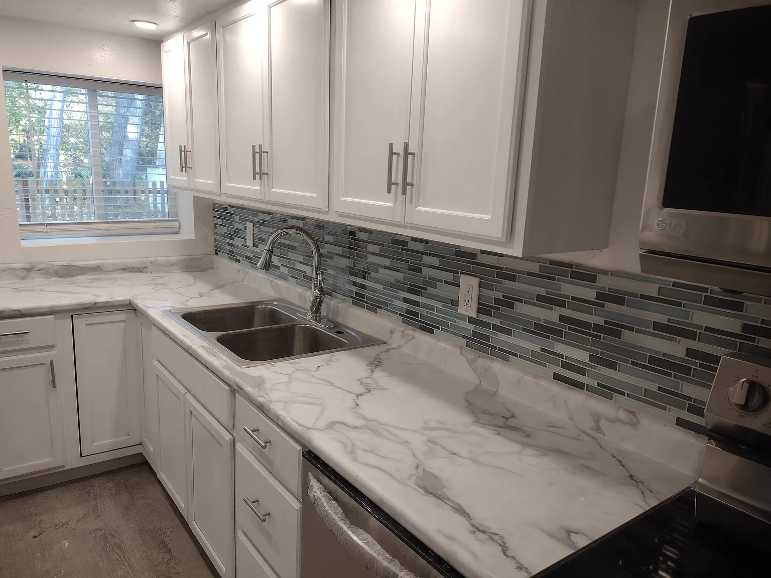 2 bed, 938 sqft, $1,970 — Photo 4