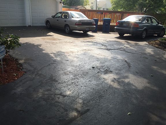 4th image of 1380 N Elmwood Dr