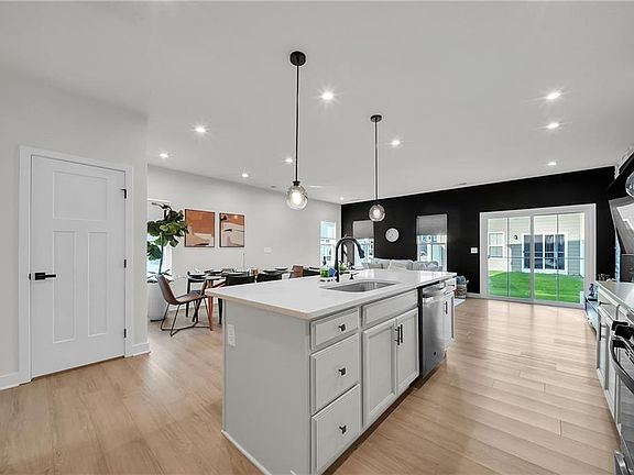 4th image of 1607 Songbird Ln