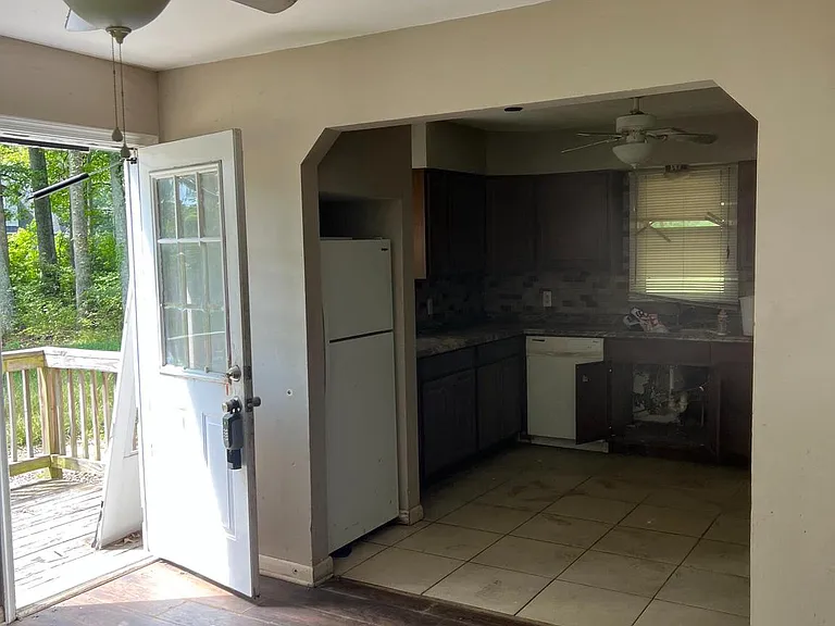 3813 Mount Pleasant Rd — Photo 9