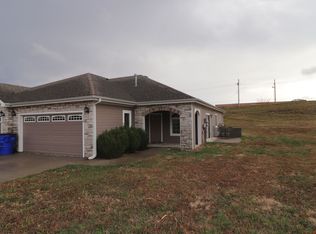 374 Michaels Ct, Junction City, KS 66441