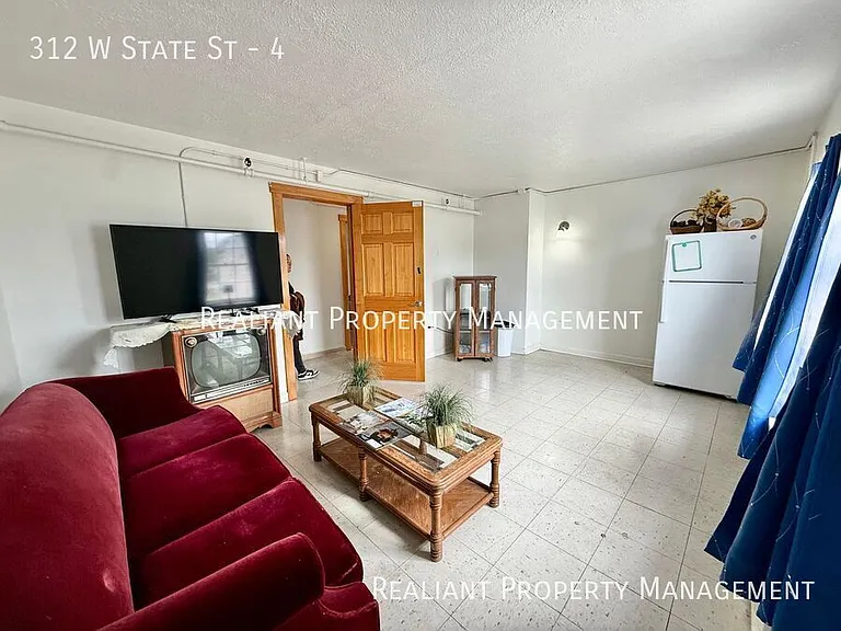 312 W State St #4 — Photo 10