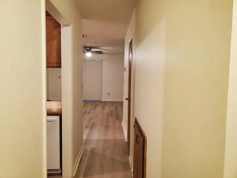 137 Brian Ct — Photo 1