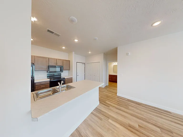 1720 Morningside Ave — Photo 40