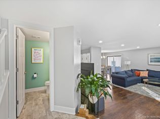 6352 W Orchard Dr, Palos Heights, IL 60463