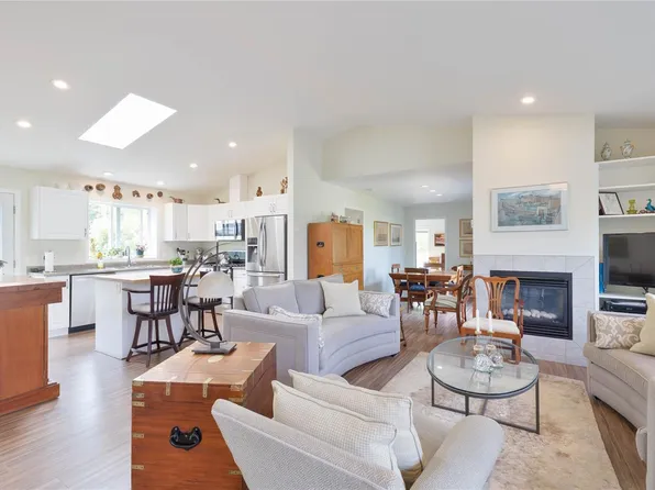 226 Maliview Dr, Saltspring Island, BC V8K 1B9