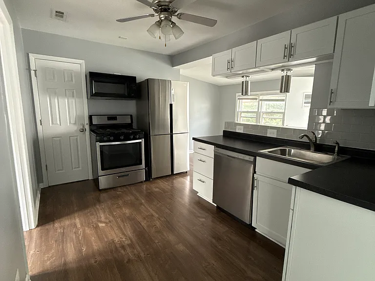 5944 W Giddings St — Photo 1