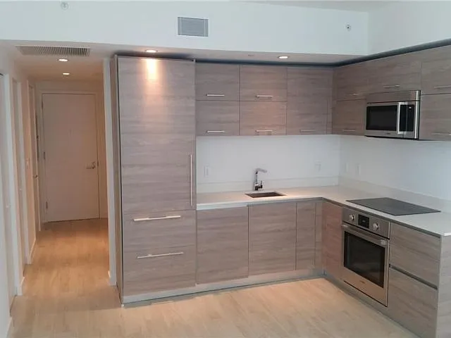 1300-3708 S Miami Ave — Photo 10