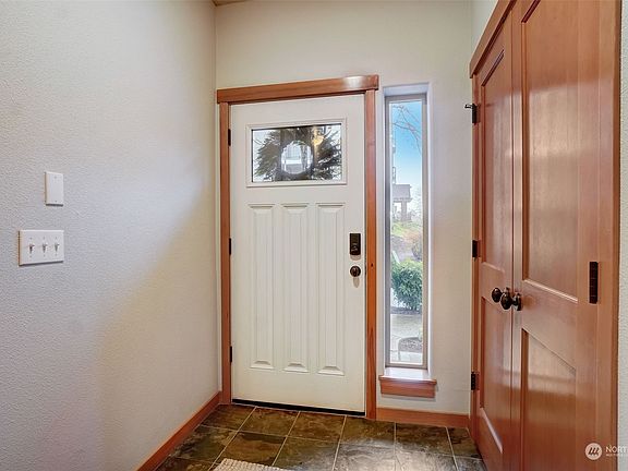 4th image of 603 NE 86th Street