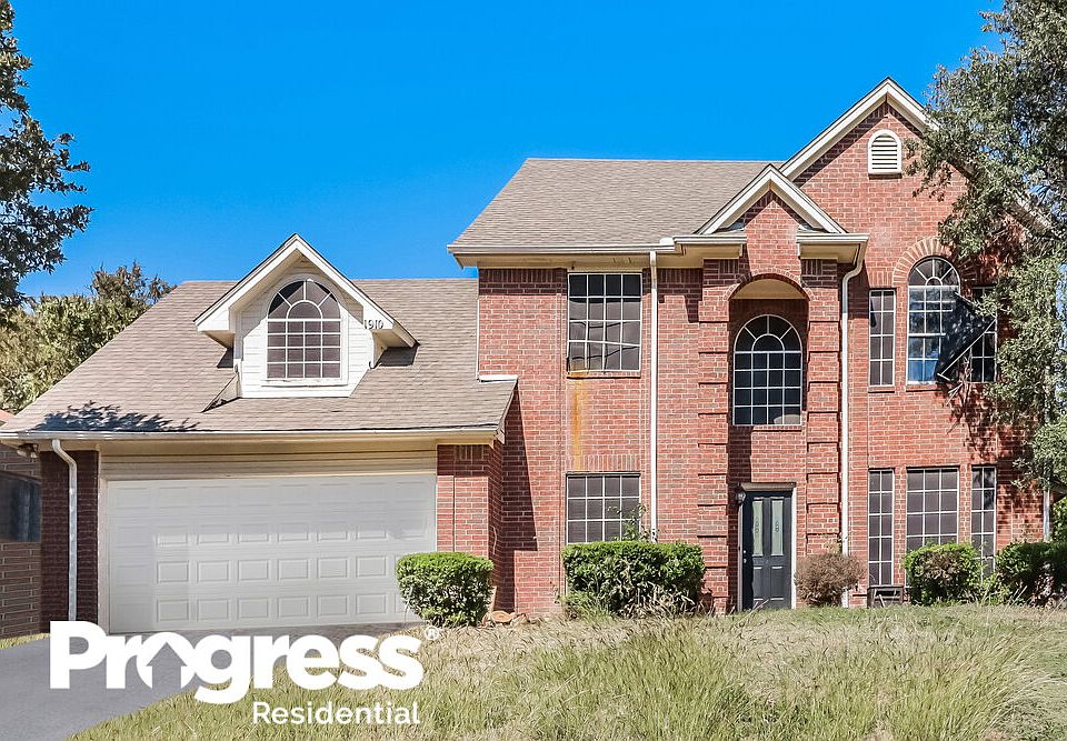 1st image of 1910 N Arbor Rose Dr