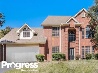 1910 N Arbor Rose Dr, Grand Prairie, TX 75050