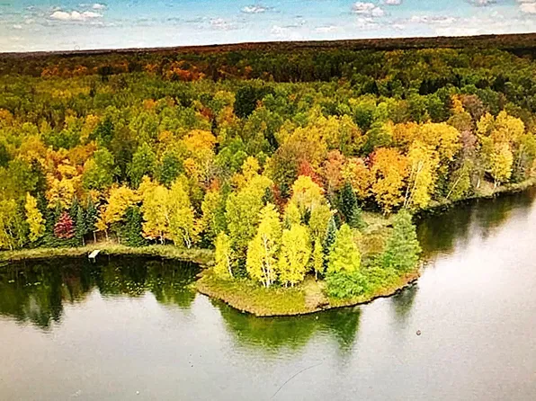 8360 Palmer Rd, Presque Isle, WI 54557