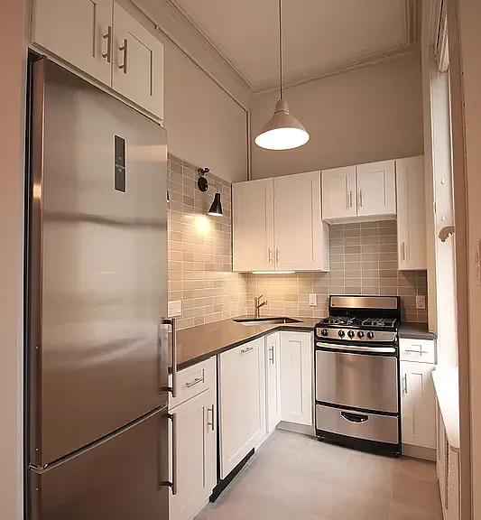 49 E 10th St #30 — Photo 2