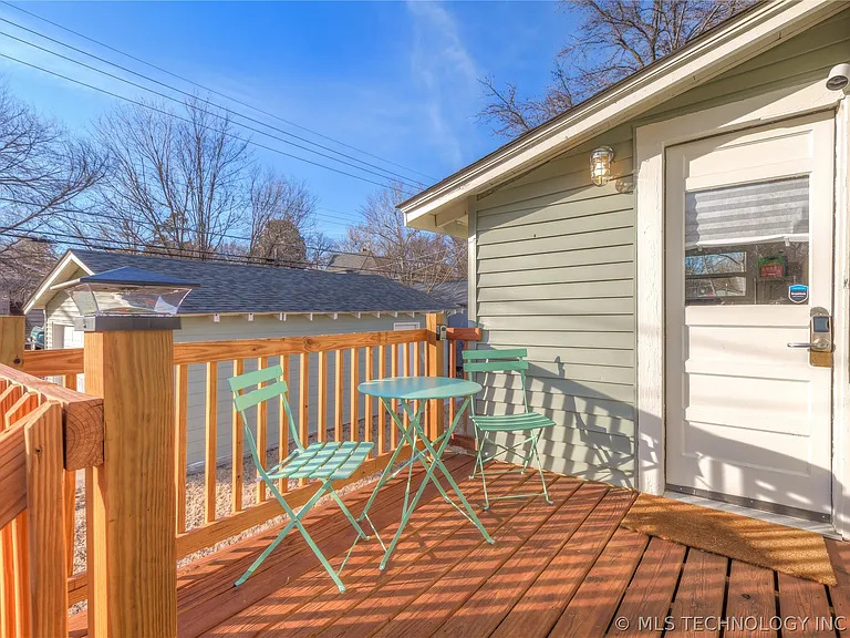700 N McKinley Ave — Photo 46