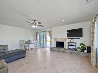 725 W College St, Fallbrook, CA 92028