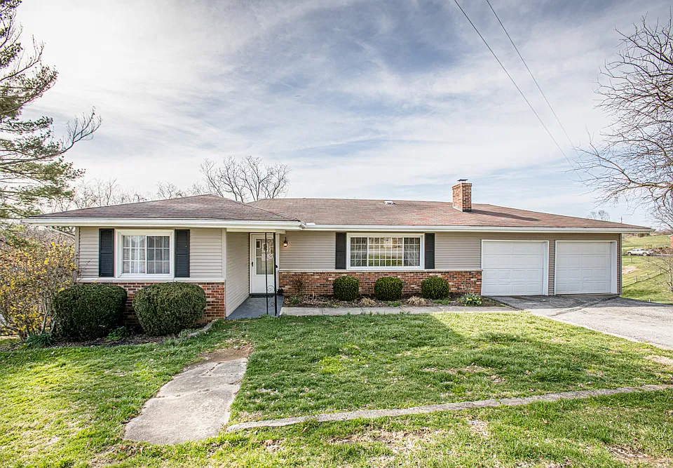 872 Burton Pike