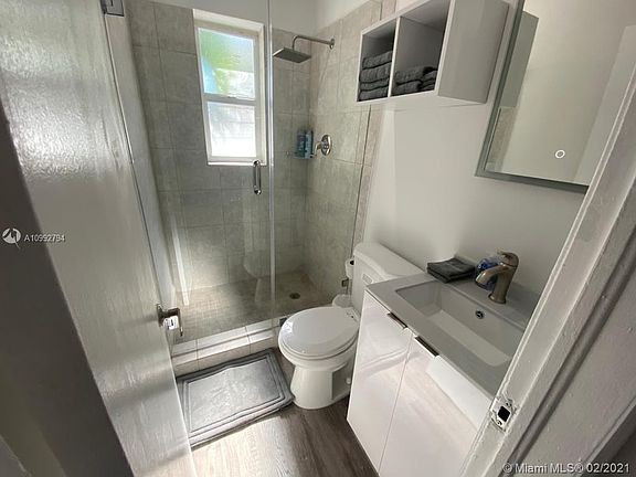 2nd image of 520 NW 11th Ave #1
