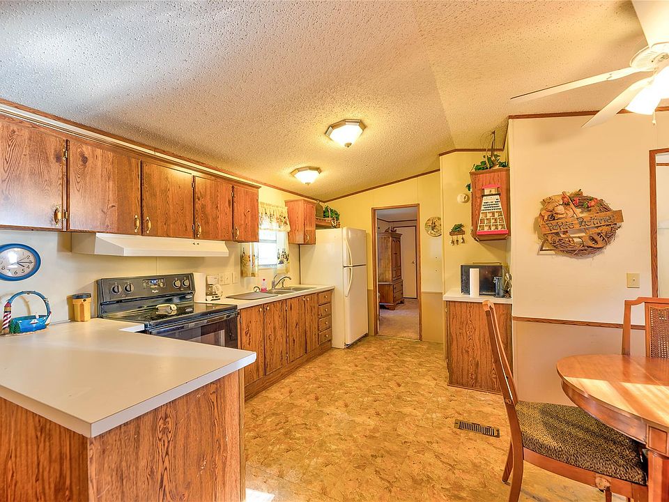 143 Goldenrod, Livingston, TX 77351 Zillow