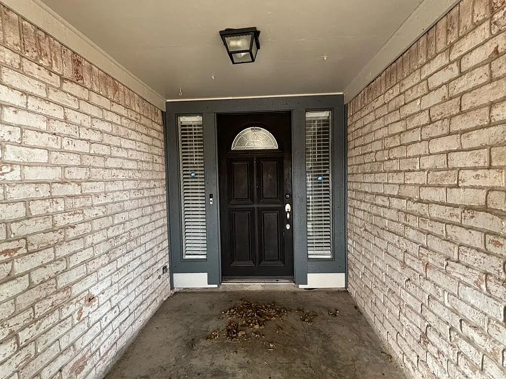 3 bed, 2.0 bath, 1487 sqft, $1,850 — Photo 3