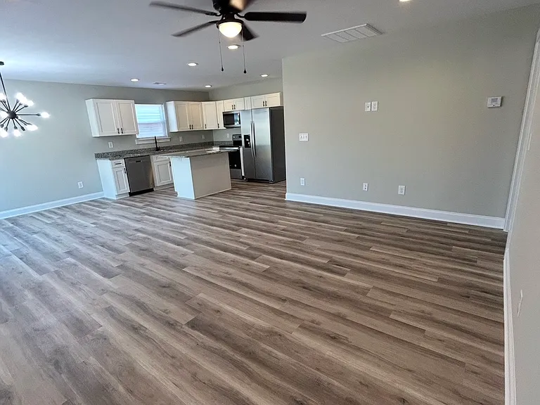 107 Woodstone Ln — Photo 3