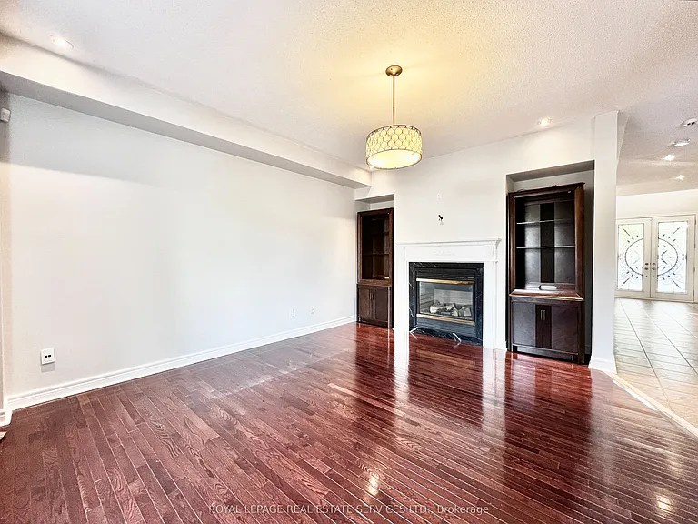 3306 Fox Run Cir — Photo 10