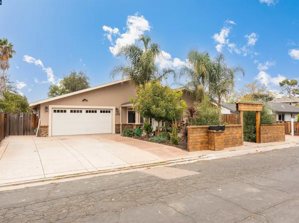 2232 Blackfield Dr, Concord, CA 94520