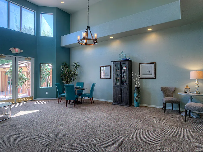 San Angelin Apartments — Photo 13
