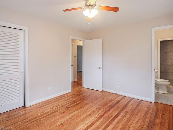 5th image of 1103 Birchcrest Dr