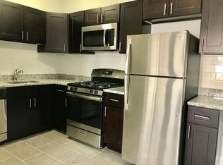 1607 W Sherwin Ave #409, Chicago, IL 60626