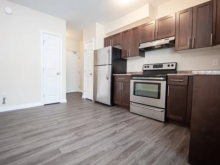 433 Edison Ave #315 — Photo 5