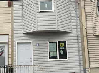 2532 S 8th St #1, Philadelphia, PA 19148