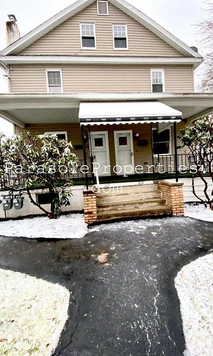 1st image of 610 Lincoln St