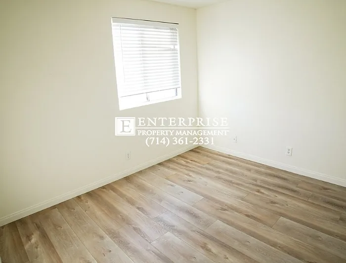 77 Carriage Dr — Photo 15