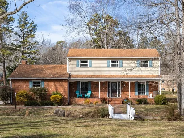 903 Viking Dr, High Point, NC 27265