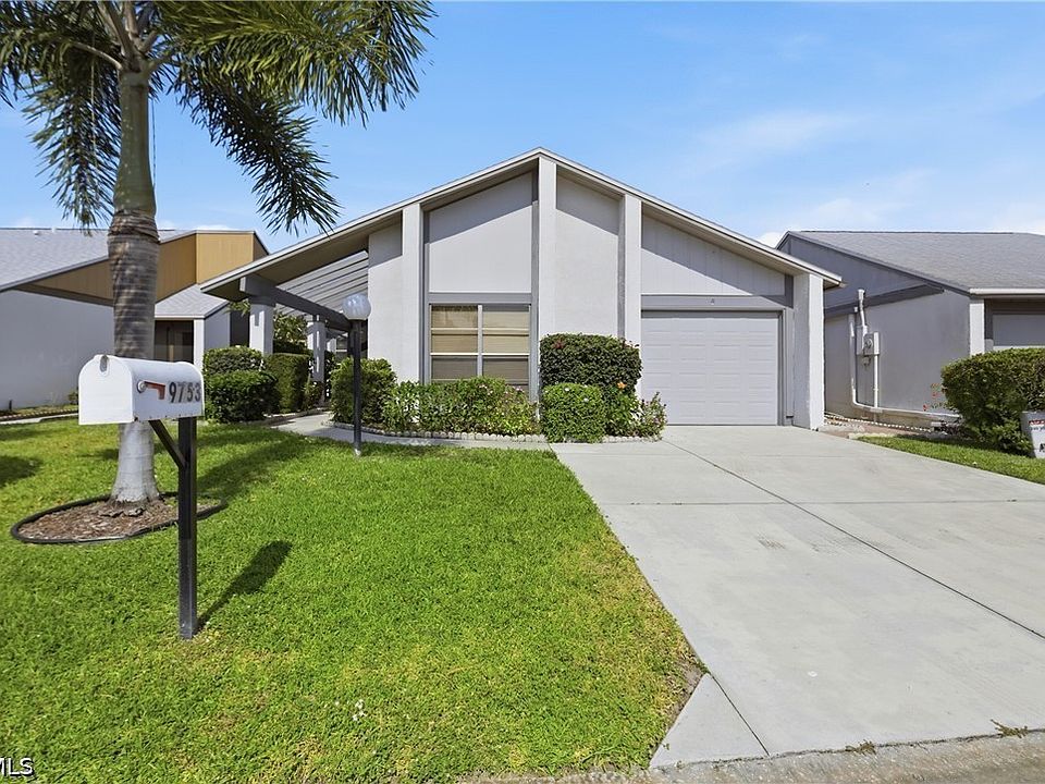 1st image of 9753 Maplecrest Cir