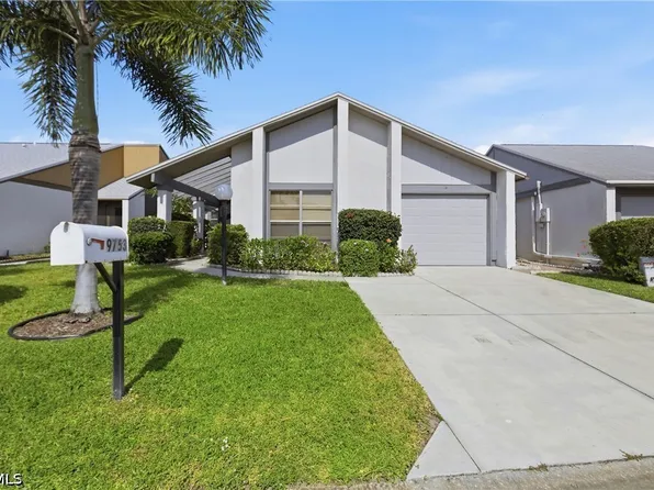 9753 Maplecrest Cir, Lehigh Acres, FL 33936