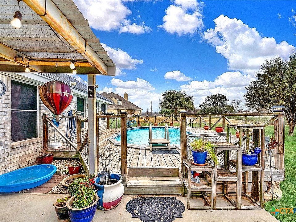 1st image of 1120 Country View Dr