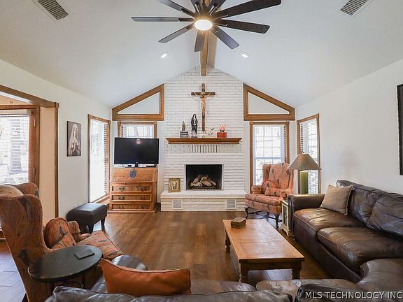 5th image of 4200 Rustic Rd