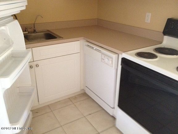 2nd image of 6515 LA MIRADA Drive W #8